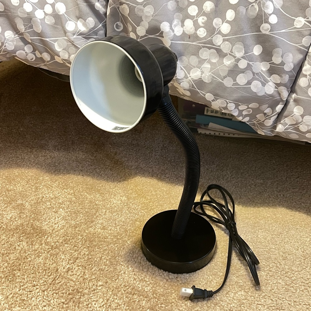 Black Night lamb for bedside dresser